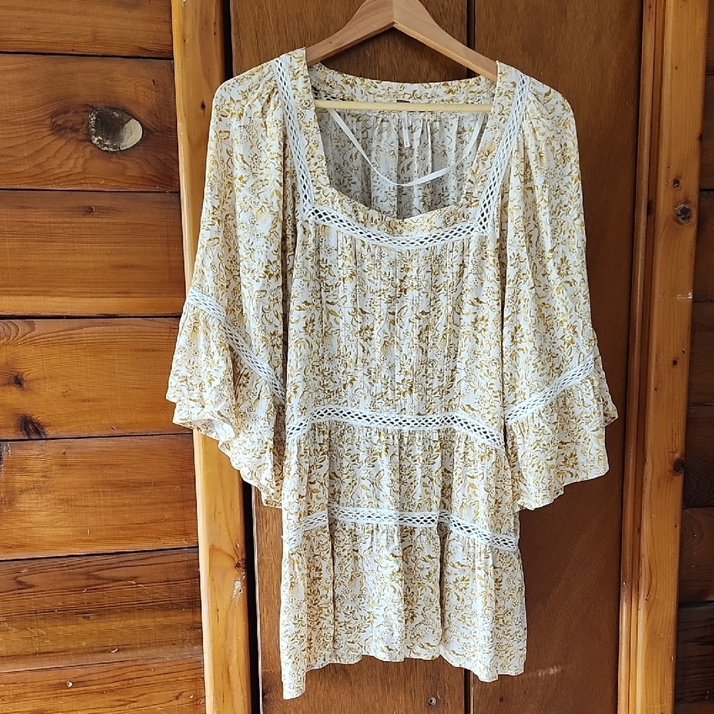 Free People Cream Bell Sleeve Blouse Relaxed Tiered Design